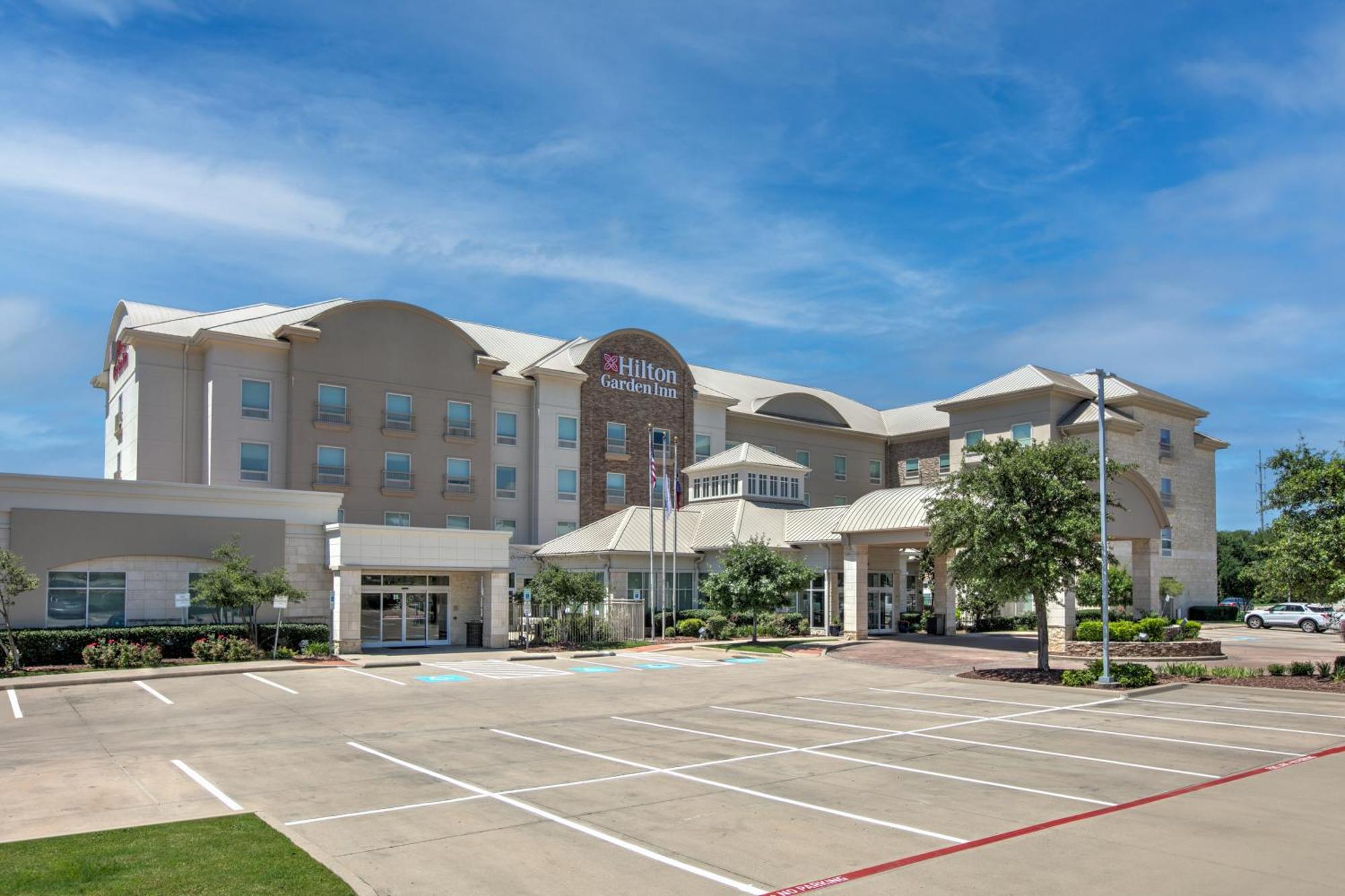 Hilton Garden Inn Dallas Arlington Exterior foto